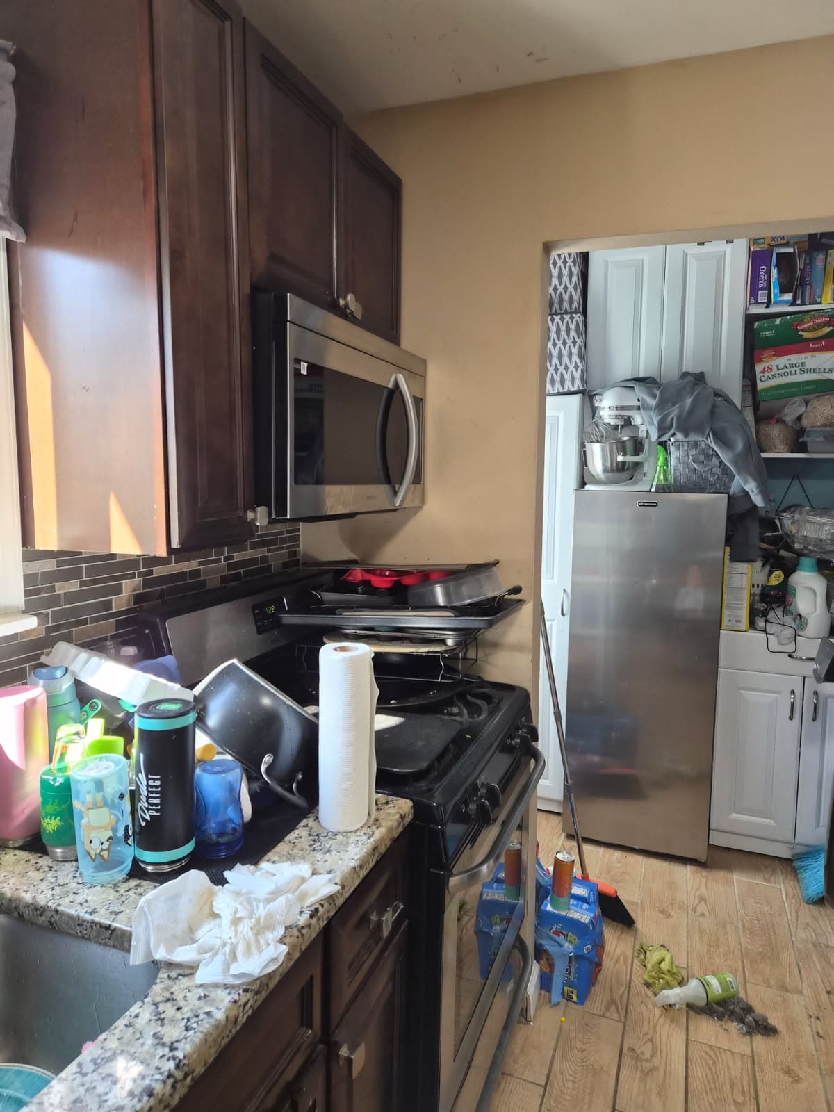 Kitchen deep clean — Before
